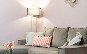Houseloft White Tower Collection